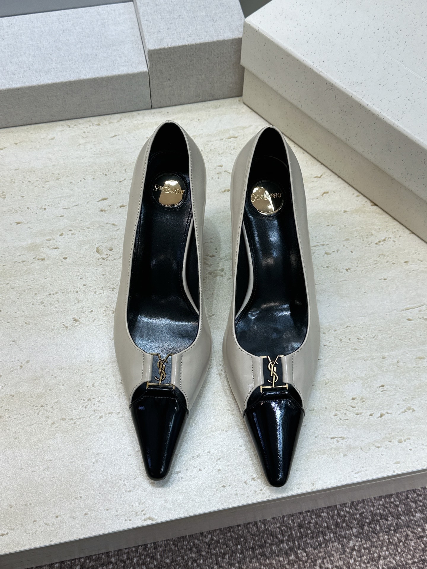 SAINT LAURENT PARIS 圣罗兰2026秋冬新款高跟女鞋  YSL字母logo五金扣明星同款细根尖头单鞋鞋