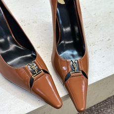 SAINT LAURENT PARIS 圣罗兰2026秋冬新款高跟女鞋 YSL字母logo五金扣明星同款细根尖头单鞋鞋 SAINT LAURENT PARIS 圣罗兰2026秋冬新款高跟女鞋 YSL字母logo五金扣明星同款细根尖头单鞋鞋