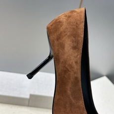 SAINT LAURENT PARIS 圣罗兰2026秋冬新款高跟女鞋 YSL字母logo五金扣明星同款细根尖头单鞋鞋 SAINT LAURENT PARIS 圣罗兰2026秋冬新款高跟女鞋 YSL字母logo五金扣明星同款细根尖头单鞋鞋