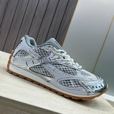 Bottega Veneta 葆蝶家2026春夏情侣新款系带休闲运动鞋 BV字母logo厚底圆头拼色老爹跑鞋 材质鞋面原 Bottega Veneta 葆蝶家2026春夏情侣新款系带休闲运动鞋 BV字母logo厚底圆头拼色老爹跑鞋 材质鞋面原