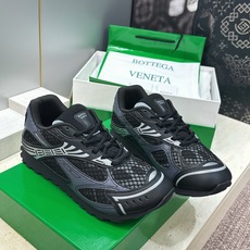 Bottega Veneta 葆蝶家2026春夏情侣新款系带休闲运动鞋 BV字母logo厚底圆头拼色老爹跑鞋 材质鞋面原 Bottega Veneta 葆蝶家2026春夏情侣新款系带休闲运动鞋 BV字母logo厚底圆头拼色老爹跑鞋 材质鞋面原