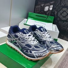 Bottega Veneta 葆蝶家2026春夏情侣新款系带休闲运动鞋 BV字母logo厚底圆头拼色老爹跑鞋 材质鞋面原 Bottega Veneta 葆蝶家2026春夏情侣新款系带休闲运动鞋 BV字母logo厚底圆头拼色老爹跑鞋 材质鞋面原