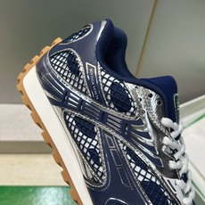 Bottega Veneta 葆蝶家2026春夏情侣新款系带休闲运动鞋 BV字母logo厚底圆头拼色老爹跑鞋 材质鞋面原 Bottega Veneta 葆蝶家2026春夏情侣新款系带休闲运动鞋 BV字母logo厚底圆头拼色老爹跑鞋 材质鞋面原