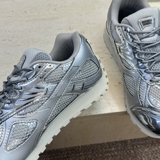 Bottega Veneta 葆蝶家2026春夏情侣新款系带休闲运动鞋 BV字母logo厚底圆头拼色老爹跑鞋 材质鞋面原 Bottega Veneta 葆蝶家2026春夏情侣新款系带休闲运动鞋 BV字母logo厚底圆头拼色老爹跑鞋 材质鞋面原
