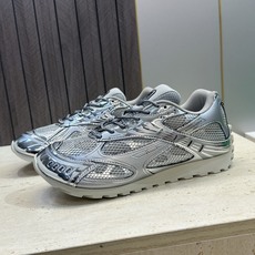 Bottega Veneta 葆蝶家2026春夏情侣新款系带休闲运动鞋 BV字母logo厚底圆头拼色老爹跑鞋 材质鞋面原 Bottega Veneta 葆蝶家2026春夏情侣新款系带休闲运动鞋 BV字母logo厚底圆头拼色老爹跑鞋 材质鞋面原
