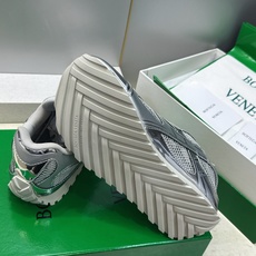 Bottega Veneta 葆蝶家2026春夏情侣新款系带休闲运动鞋 BV字母logo厚底圆头拼色老爹跑鞋 材质鞋面原 Bottega Veneta 葆蝶家2026春夏情侣新款系带休闲运动鞋 BV字母logo厚底圆头拼色老爹跑鞋 材质鞋面原