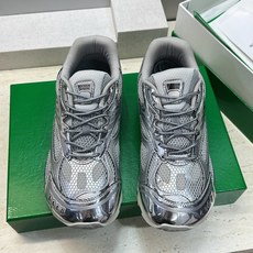Bottega Veneta 葆蝶家2026春夏情侣新款系带休闲运动鞋 BV字母logo厚底圆头拼色老爹跑鞋 材质鞋面原 Bottega Veneta 葆蝶家2026春夏情侣新款系带休闲运动鞋 BV字母logo厚底圆头拼色老爹跑鞋 材质鞋面原