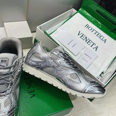 Bottega Veneta 葆蝶家2026春夏情侣新款系带休闲运动鞋 BV字母logo厚底圆头拼色老爹跑鞋 材质鞋面原 Bottega Veneta 葆蝶家2026春夏情侣新款系带休闲运动鞋 BV字母logo厚底圆头拼色老爹跑鞋 材质鞋面原