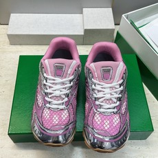Bottega Veneta 葆蝶家2026春夏情侣新款系带休闲运动鞋 BV字母logo厚底圆头拼色老爹跑鞋 材质鞋面原 Bottega Veneta 葆蝶家2026春夏情侣新款系带休闲运动鞋 BV字母logo厚底圆头拼色老爹跑鞋 材质鞋面原