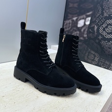 CELINE 2026秋冬新款系带机车女短靴 瑟琳字母logo厚底低跟圆头骑士军靴 材质鞋面进口小牛皮/进口羊猄皮+水染 CELINE 2026秋冬新款系带机车女短靴 瑟琳字母logo厚底低跟圆头骑士军靴 材质鞋面进口小牛皮/进口羊猄皮+水染