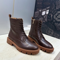 CELINE 2026秋冬新款系带机车女短靴 瑟琳字母logo厚底低跟圆头骑士军靴 材质鞋面进口小牛皮/进口羊猄皮+水染 CELINE 2026秋冬新款系带机车女短靴 瑟琳字母logo厚底低跟圆头骑士军靴 材质鞋面进口小牛皮/进口羊猄皮+水染