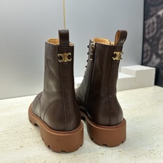 CELINE 2026秋冬新款系带机车女短靴 瑟琳字母logo厚底低跟圆头骑士军靴 材质鞋面进口小牛皮/进口羊猄皮+水染 CELINE 2026秋冬新款系带机车女短靴 瑟琳字母logo厚底低跟圆头骑士军靴 材质鞋面进口小牛皮/进口羊猄皮+水染