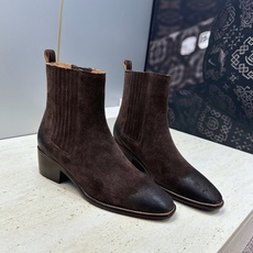 CELINE 2026秋冬新款游牧风格机车女短靴 瑟琳字母logo粗跟尖头切尔西骑士靴 材质鞋面定制进口小牛皮/进口羊猄 CELINE 2026秋冬新款游牧风格机车女短靴 瑟琳字母logo粗跟尖头切尔西骑士靴 材质鞋面定制进口小牛皮/进口羊猄