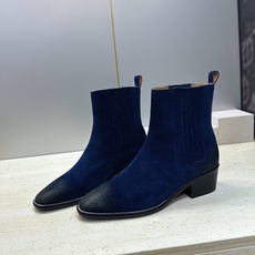 CELINE 2026秋冬新款游牧风格机车女短靴 瑟琳字母logo粗跟尖头切尔西骑士靴 材质鞋面定制进口小牛皮/进口羊猄 CELINE 2026秋冬新款游牧风格机车女短靴 瑟琳字母logo粗跟尖头切尔西骑士靴 材质鞋面定制进口小牛皮/进口羊猄