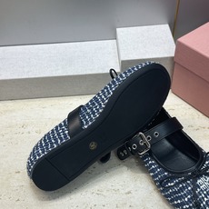 Miumiu 2026秋冬新款芭蕾舞女鞋 缪缪字母logo五金扣平底圆头拼色玛丽珍乐福单鞋 材质鞋面进口环保透气毛呢布/ Miumiu 2026秋冬新款芭蕾舞女鞋 缪缪字母logo五金扣平底圆头拼色玛丽珍乐福单鞋 材质鞋面进口环保透气毛呢布/