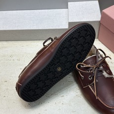 Miumiu 2026秋冬新款蝴蝶结羊羔毛休闲女鞋 缪缪字母logo平底系带圆头防寒保暖乐福鞋 材质鞋面进口小牛皮/进口 Miumiu 2026秋冬新款蝴蝶结羊羔毛休闲女鞋 缪缪字母logo平底系带圆头防寒保暖乐福鞋 材质鞋面进口小牛皮/进口