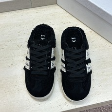 迪奥 Dior 2026秋冬新款Ribbon羊羔毛系带休闲运动女鞋 CD字母logo织带平底圆头拼色防寒保暖穆勒拖鞋 迪奥 Dior 2026秋冬新款Ribbon羊羔毛系带休闲运动女鞋 CD字母logo织带平底圆头拼色防寒保暖穆勒拖鞋