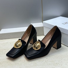 Dior 迪奥2026春夏新款 Medallion粗跟方头玛丽珍芭蕾舞娃娃女鞋 CD字母logo五金扣时尚高跟拼色休闲乐 Dior 迪奥2026春夏新款 Medallion粗跟方头玛丽珍芭蕾舞娃娃女鞋 CD字母logo五金扣时尚高跟拼色休闲乐