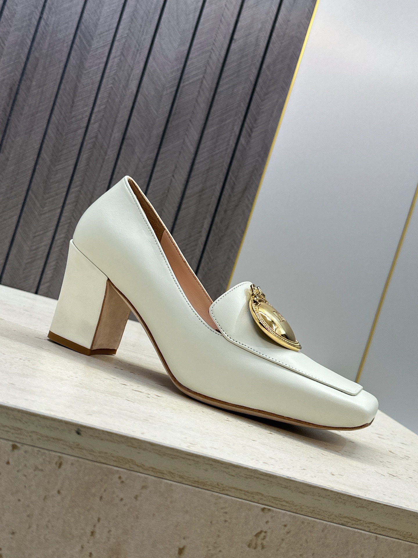 Dior 迪奥2026春夏新款 Medallion粗跟方头玛丽珍芭蕾舞娃娃女鞋 CD字母logo五金扣时尚高跟拼色休闲乐