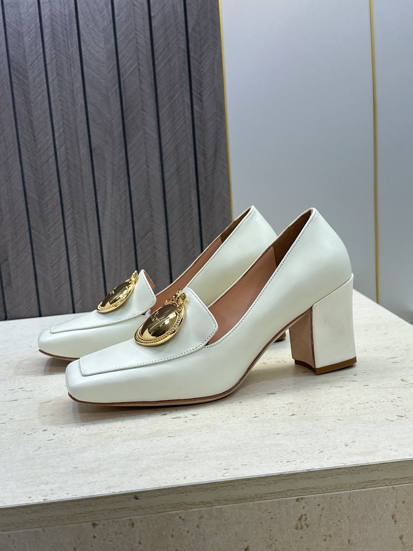 Dior 迪奥2026春夏新款 Medallion粗跟方头玛丽珍芭蕾舞娃娃女鞋 CD字母logo五金扣时尚高跟拼色休闲乐