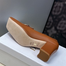 Dior 迪奥2026春夏新款 Medallion粗跟方头玛丽珍芭蕾舞娃娃女鞋 CD字母logo五金扣时尚高跟拼色休闲乐 Dior 迪奥2026春夏新款 Medallion粗跟方头玛丽珍芭蕾舞娃娃女鞋 CD字母logo五金扣时尚高跟拼色休闲乐