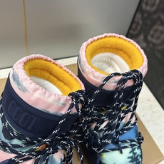 MOON BOOT 2026秋冬新款情侣新款时尚系带拼色女短靴 Park Soulmate 防寒保暖羽绒平底圆头雪地靴 MOON BOOT 2026秋冬新款情侣新款时尚系带拼色女短靴 Park Soulmate 防寒保暖羽绒平底圆头雪地靴