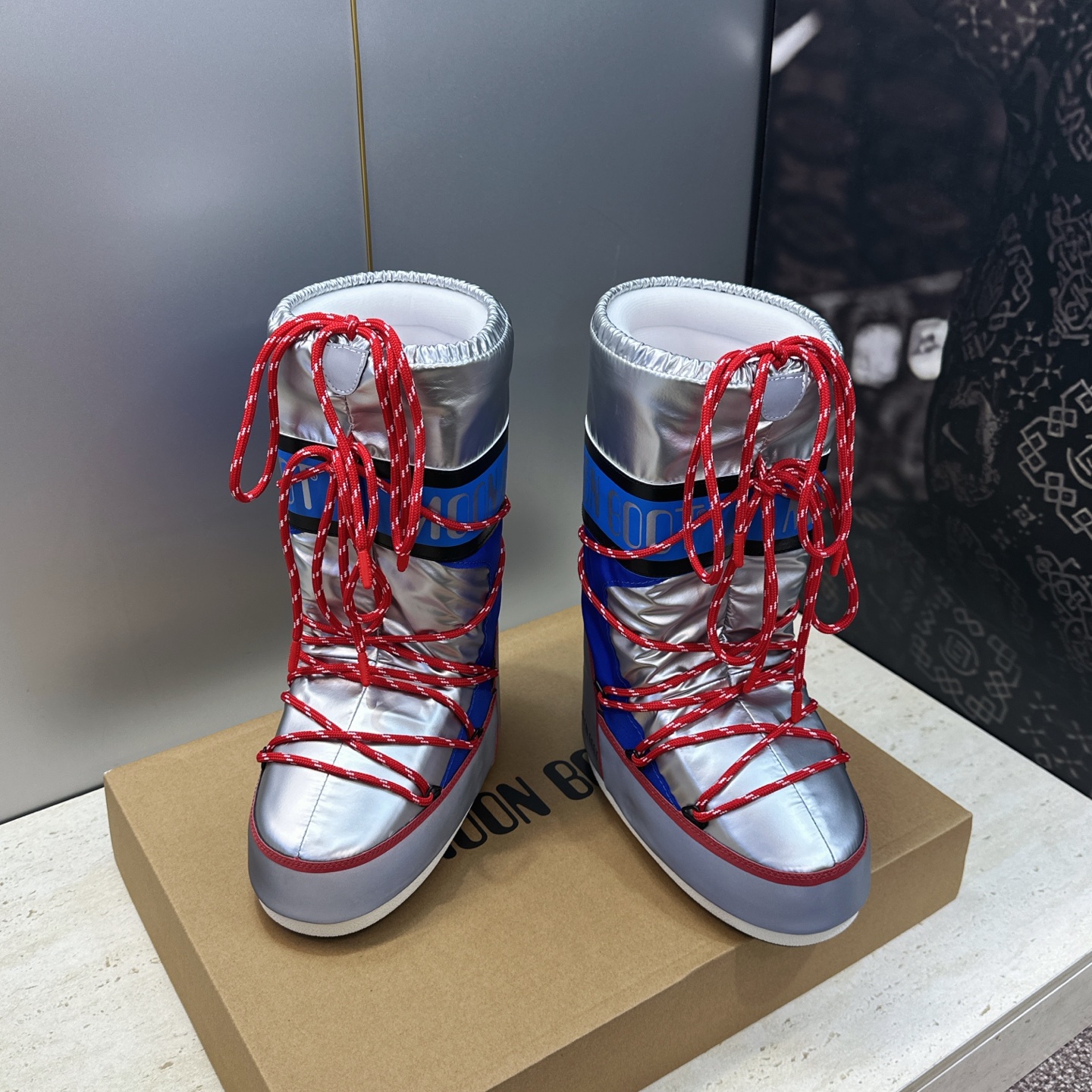 MOON BOOT 2026秋冬新款情侣新款时尚系带拼色中筒女靴 Park Soulmate 防寒保暖羽绒平底圆头雪地 MOON BOOT 2026秋冬新款情侣新款时尚系带拼色中筒女靴 Park Soulmate 防寒保暖羽绒平底圆头雪地