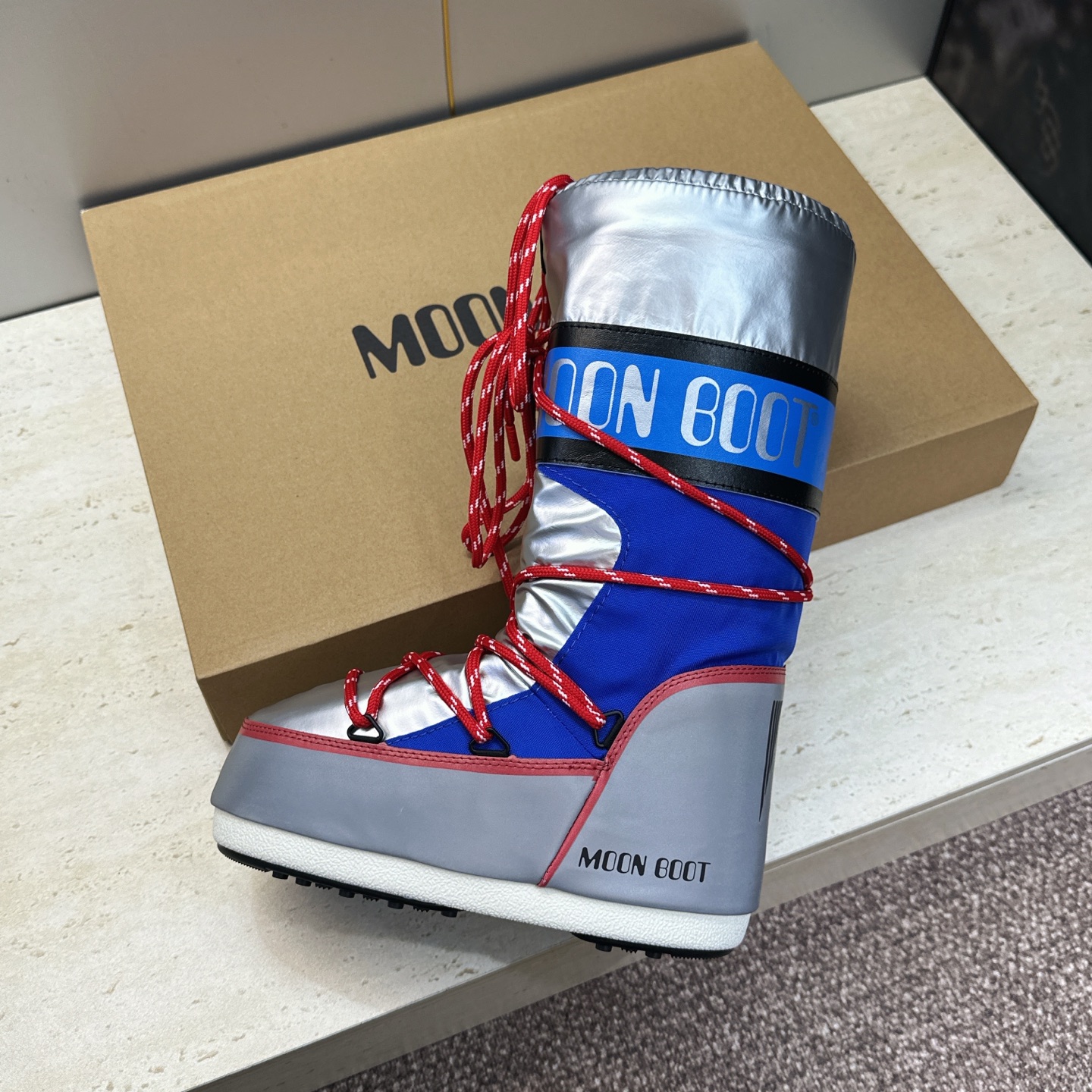 MOON BOOT 2026秋冬新款情侣新款时尚系带拼色中筒女靴 Park Soulmate 防寒保暖羽绒平底圆头雪地 MOON BOOT 2026秋冬新款情侣新款时尚系带拼色中筒女靴 Park Soulmate 防寒保暖羽绒平底圆头雪地