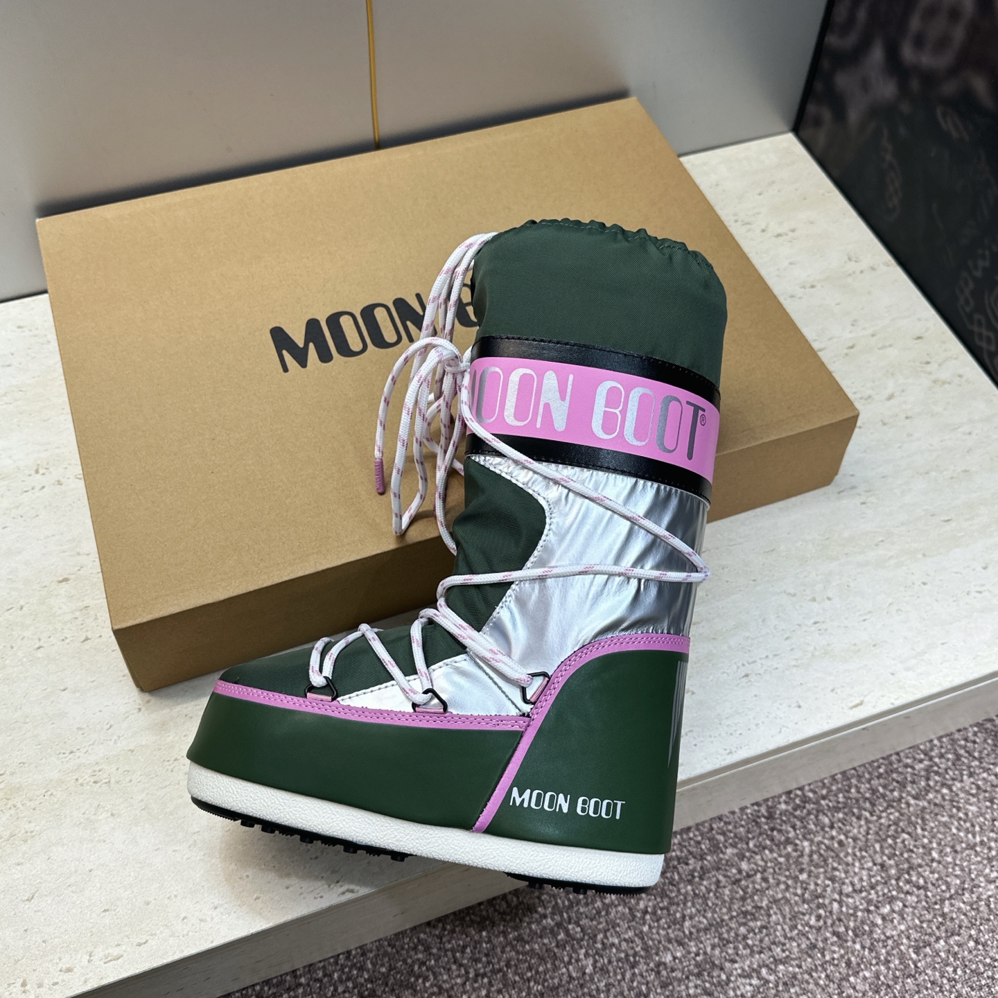 MOON BOOT 2026秋冬新款情侣新款时尚系带拼色中筒女靴 Park Soulmate 防寒保暖羽绒平底圆头雪地 MOON BOOT 2026秋冬新款情侣新款时尚系带拼色中筒女靴 Park Soulmate 防寒保暖羽绒平底圆头雪地