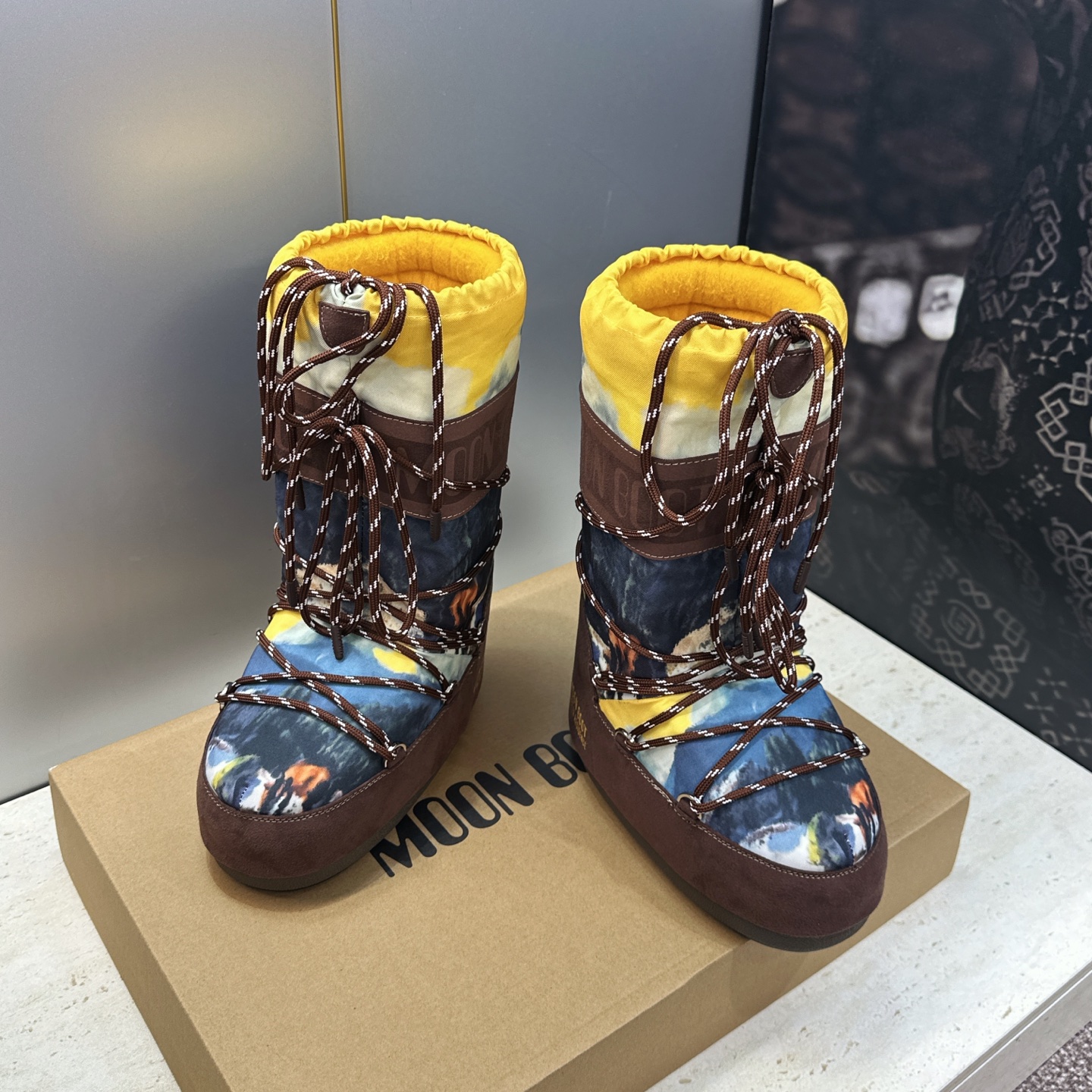 MOON BOOT 2026秋冬新款情侣新款时尚系带拼色中筒女靴 Park Soulmate 防寒保暖羽绒平底圆头雪地 MOON BOOT 2026秋冬新款情侣新款时尚系带拼色中筒女靴 Park Soulmate 防寒保暖羽绒平底圆头雪地