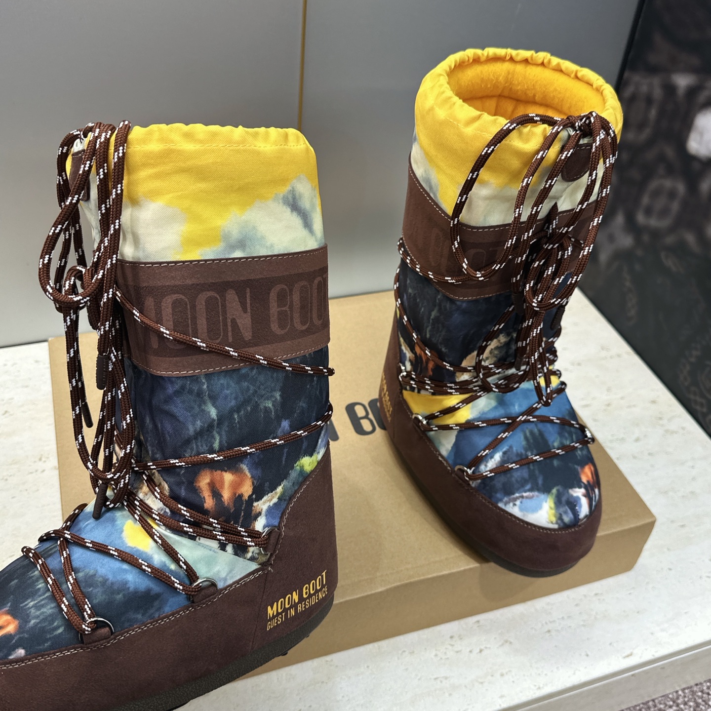 MOON BOOT 2026秋冬新款情侣新款时尚系带拼色中筒女靴 Park Soulmate 防寒保暖羽绒平底圆头雪地 MOON BOOT 2026秋冬新款情侣新款时尚系带拼色中筒女靴 Park Soulmate 防寒保暖羽绒平底圆头雪地