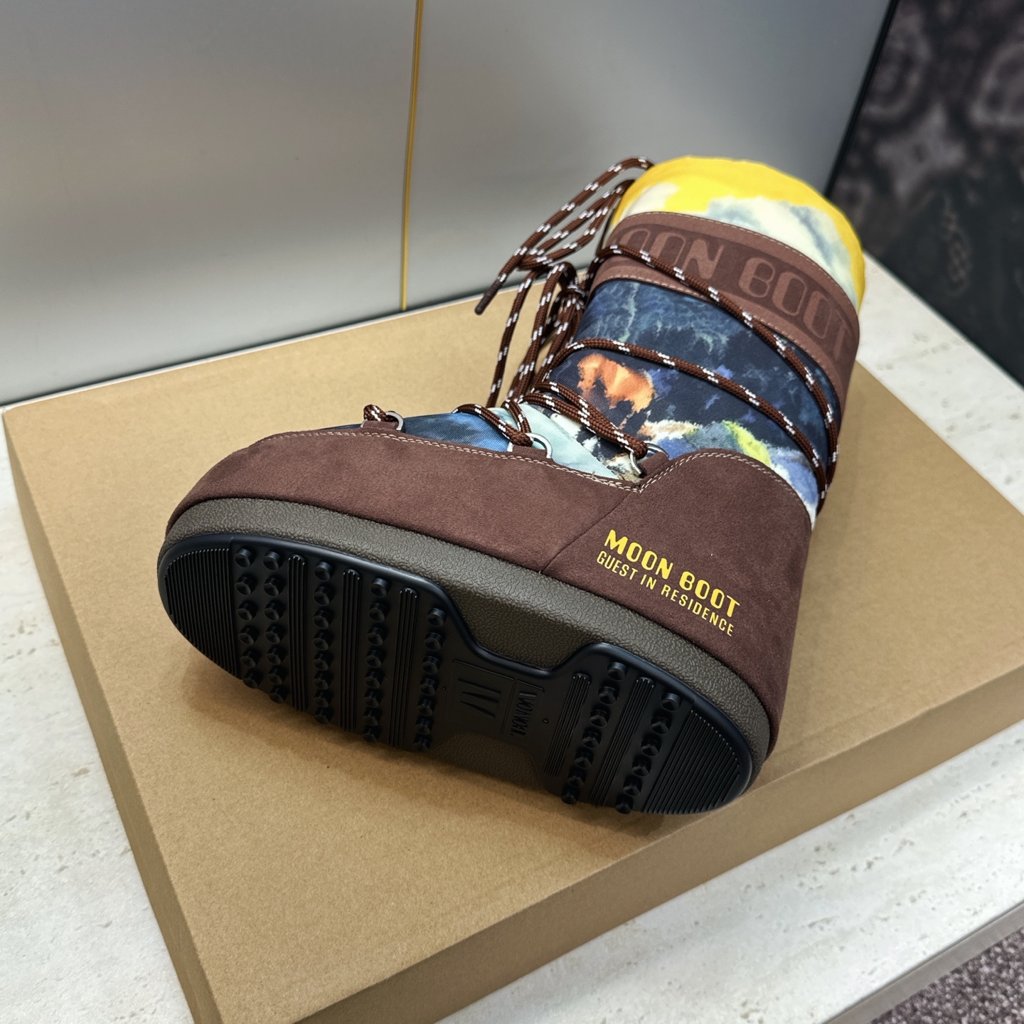 MOON BOOT 2026秋冬新款情侣新款时尚系带拼色中筒女靴 Park Soulmate 防寒保暖羽绒平底圆头雪地 MOON BOOT 2026秋冬新款情侣新款时尚系带拼色中筒女靴 Park Soulmate 防寒保暖羽绒平底圆头雪地