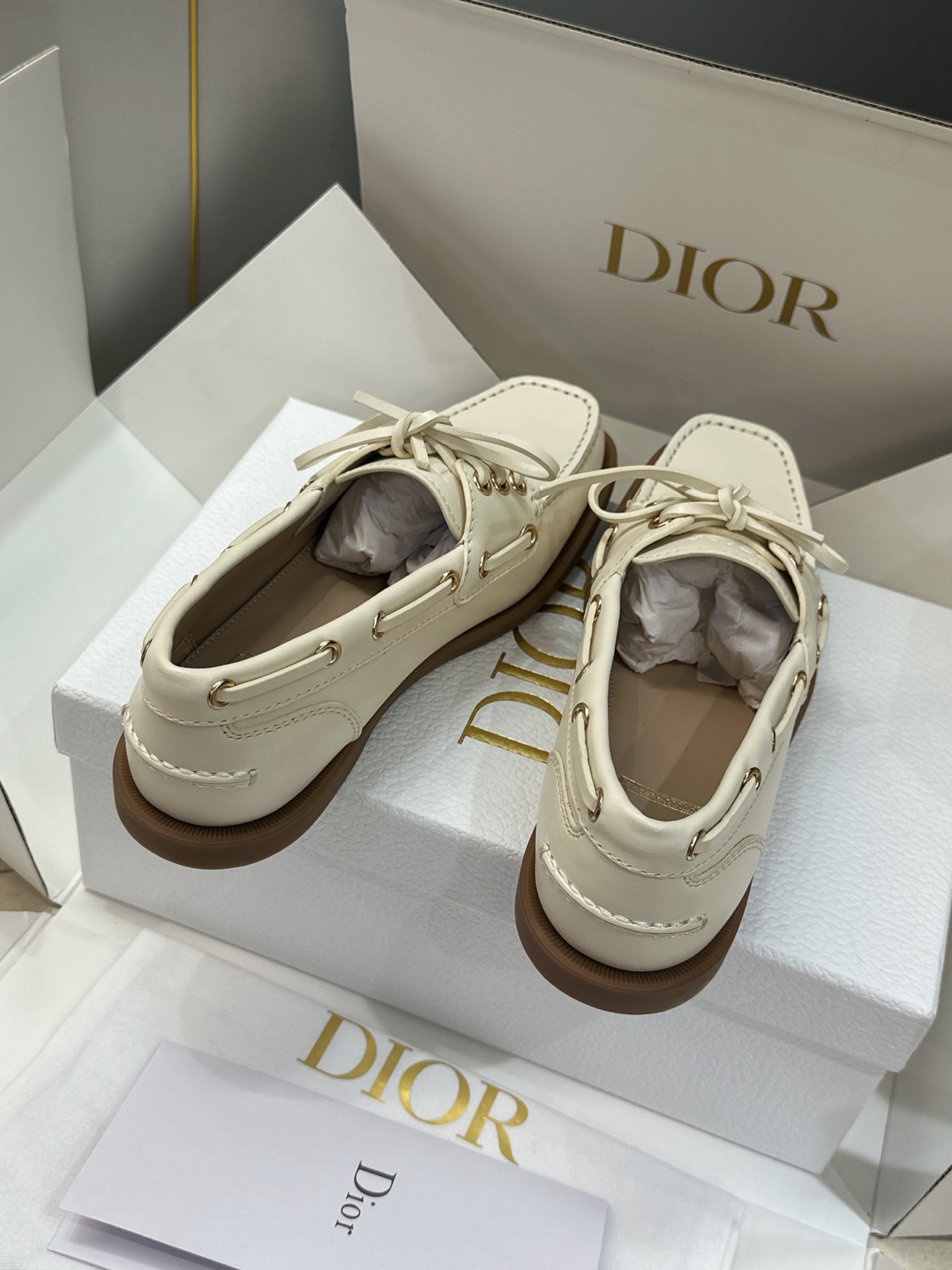 (配全套飞机盒) 莞货 代购级 Dior 迪奥2026秋冬新款 Archie 平底方头系带女船鞋 CD字母logo五金扣