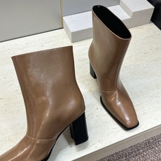 Saint Laurent 圣罗兰 2026秋冬新款高跟及裸马丁女靴 YSL字母logo五金扣粗跟方头一脚蹬机车骑士短 Saint Laurent 圣罗兰 2026秋冬新款高跟及裸马丁女靴 YSL字母logo五金扣粗跟方头一脚蹬机车骑士短