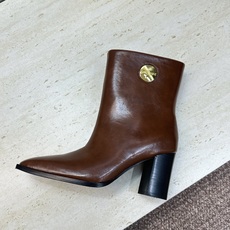 Saint Laurent 圣罗兰 2026秋冬新款高跟及裸马丁女靴 YSL字母logo五金扣粗跟方头一脚蹬机车骑士短 Saint Laurent 圣罗兰 2026秋冬新款高跟及裸马丁女靴 YSL字母logo五金扣粗跟方头一脚蹬机车骑士短