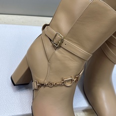Dior 迪奥2026秋冬新款系列Bolt 粗跟及裸机车骑士女短靴 明星同款CD字母logo五金扣高跟圆头一脚蹬马丁靴 Dior 迪奥2026秋冬新款系列Bolt 粗跟及裸机车骑士女短靴 明星同款CD字母logo五金扣高跟圆头一脚蹬马丁靴
