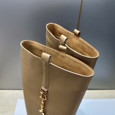 顶级版 Dior 迪奥2026秋冬走秀高定系列Bolt 及膝女靴 CD字母logo五金扣拼色优雅高筒长靴 明星同款低跟圆 顶级版 Dior 迪奥2026秋冬走秀高定系列Bolt 及膝女靴 CD字母logo五金扣拼色优雅高筒长靴 明星同款低跟圆