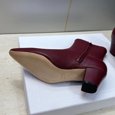 CELINE 2026秋冬新款中跟及裸机车女短靴 瑟琳字母logo粗跟尖头侧拉链拼色马丁骑士靴 材质鞋面定制进口小牛皮+ CELINE 2026秋冬新款中跟及裸机车女短靴 瑟琳字母logo粗跟尖头侧拉链拼色马丁骑士靴 材质鞋面定制进口小牛皮+