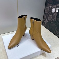 CELINE 2026秋冬新款中跟及裸机车女短靴 瑟琳字母logo粗跟尖头侧拉链拼色马丁骑士靴 材质鞋面定制进口小牛皮+ CELINE 2026秋冬新款中跟及裸机车女短靴 瑟琳字母logo粗跟尖头侧拉链拼色马丁骑士靴 材质鞋面定制进口小牛皮+