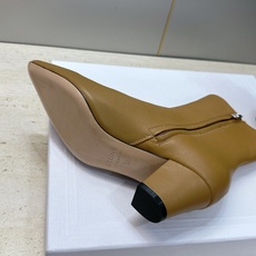 CELINE 2026秋冬新款中跟及裸机车女短靴 瑟琳字母logo粗跟尖头侧拉链拼色马丁骑士靴 材质鞋面定制进口小牛皮+ CELINE 2026秋冬新款中跟及裸机车女短靴 瑟琳字母logo粗跟尖头侧拉链拼色马丁骑士靴 材质鞋面定制进口小牛皮+