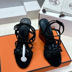 (配全套飞机盒) 莞货 代购级 爱马仕 Hermes 2027早春新款 Magic Chaine d’Ancre 猪鼻孔 (配全套飞机盒) 莞货 代购级 爱马仕 Hermes 2027早春新款 Magic Chaine d’Ancre 猪鼻孔