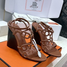 (配全套飞机盒) 莞货 代购级 爱马仕 Hermes 2027早春新款 Magic Chaine d’Ancre 猪鼻孔 (配全套飞机盒) 莞货 代购级 爱马仕 Hermes 2027早春新款 Magic Chaine d’Ancre 猪鼻孔
