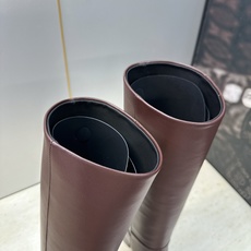 爱马仕 Hermes 2026秋冬新款 Lasso粗跟高筒及膝马丁女长靴 H家字母logo高跟圆头一脚蹬机车骑士靴 材质 爱马仕 Hermes 2026秋冬新款 Lasso粗跟高筒及膝马丁女长靴 H家字母logo高跟圆头一脚蹬机车骑士靴 材质