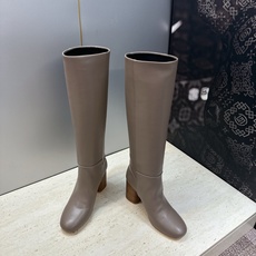 爱马仕 Hermes 2026秋冬新款 Lasso粗跟高筒及膝马丁女长靴 H家字母logo高跟圆头一脚蹬机车骑士靴 材质 爱马仕 Hermes 2026秋冬新款 Lasso粗跟高筒及膝马丁女长靴 H家字母logo高跟圆头一脚蹬机车骑士靴 材质