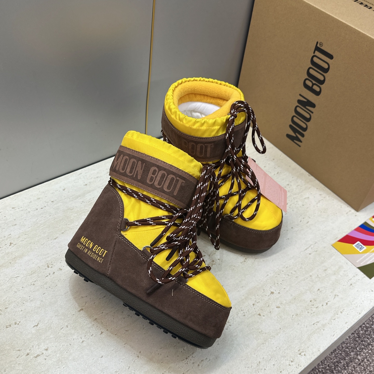 MOON BOOT 2026秋冬新款情侣新款时尚系带拼色女短靴 Park Soulmate 防寒保暖羽绒平底圆头雪地靴 MOON BOOT 2026秋冬新款情侣新款时尚系带拼色女短靴 Park Soulmate 防寒保暖羽绒平底圆头雪地靴