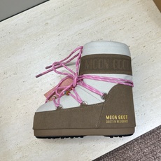 MOON BOOT 2026秋冬新款情侣新款时尚系带拼色女短靴 Park Soulmate 防寒保暖羽绒平底圆头雪地靴 MOON BOOT 2026秋冬新款情侣新款时尚系带拼色女短靴 Park Soulmate 防寒保暖羽绒平底圆头雪地靴