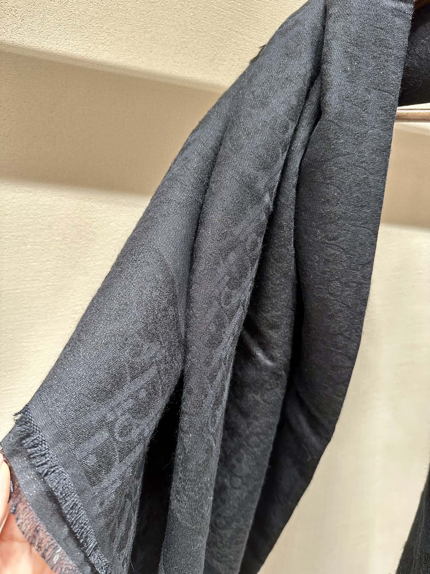 💟 Dior 上新❤️140*140闪银方巾 三色 三标齐全 高克重.羊毛➕银线系列