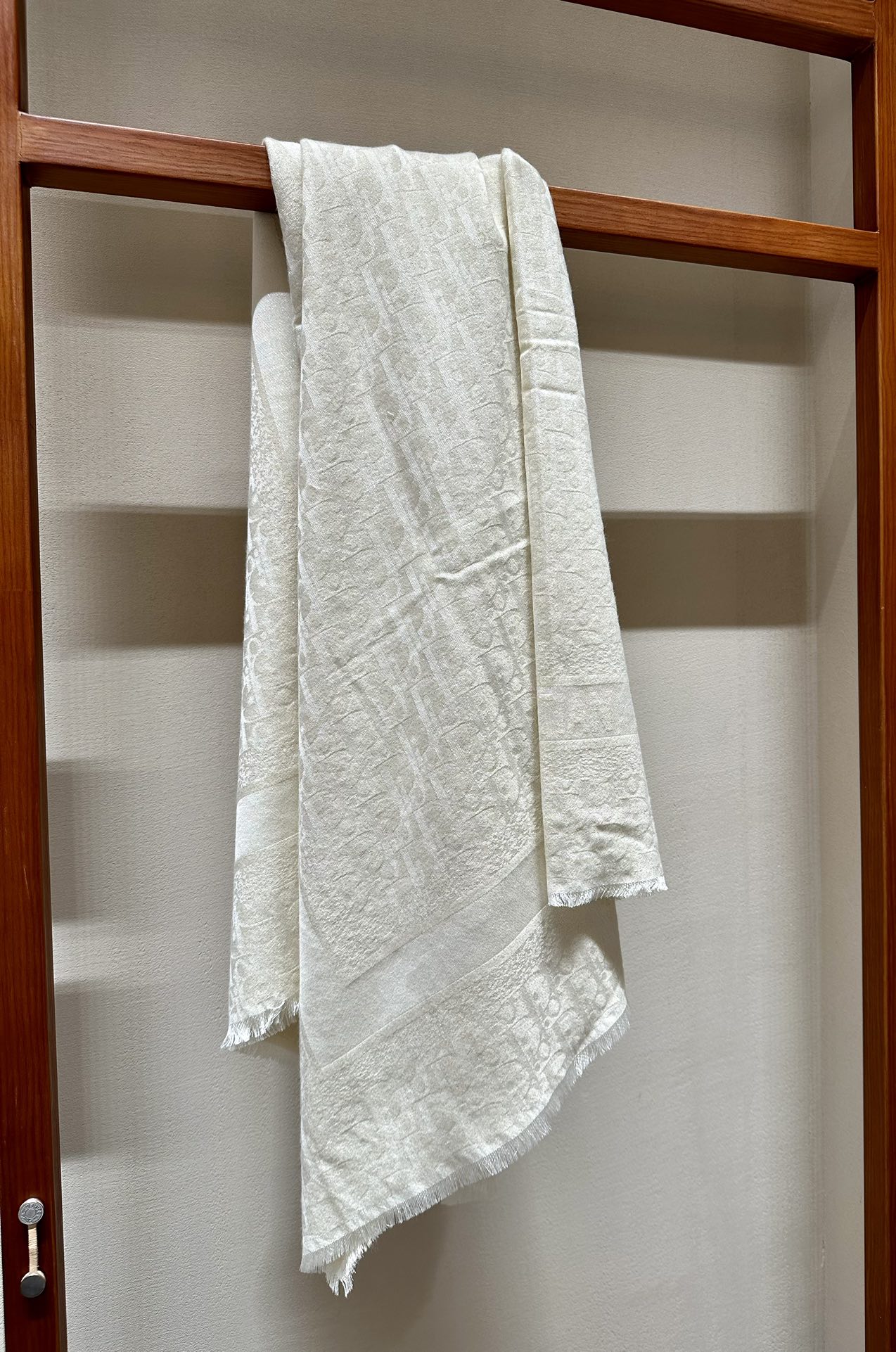 💟Dior 上新❤️140*140闪银方巾 三色 三标齐全 高克重.羊毛➕银线系列