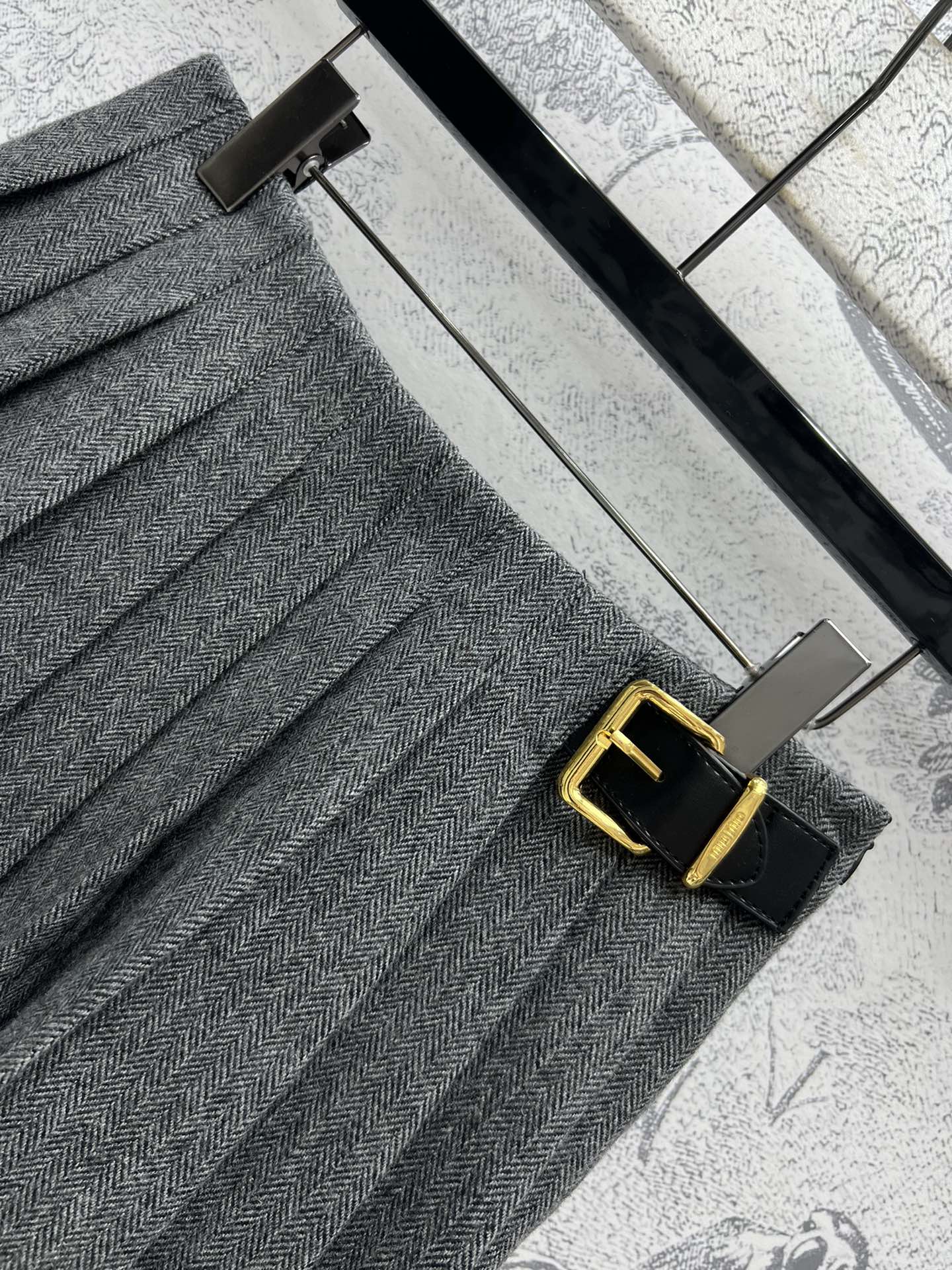 Miu24秋冬新款皮革包边羊毛系列翻领夹克外套+西装外套+百褶裙经典西装版型百搭不挑人任何身材都很OK半