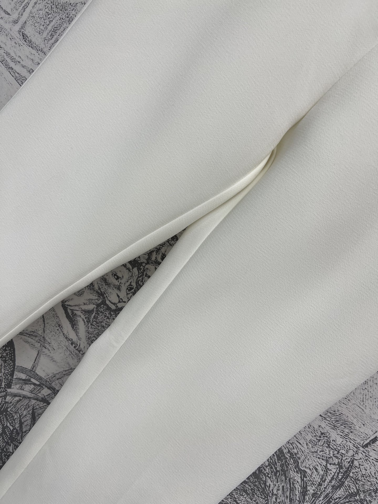 G家24秋冬新款精致优雅西装系列翻领西装外套+直筒阔腿裤+半身长裙可以说是超显气质的一系列了上身就是满满